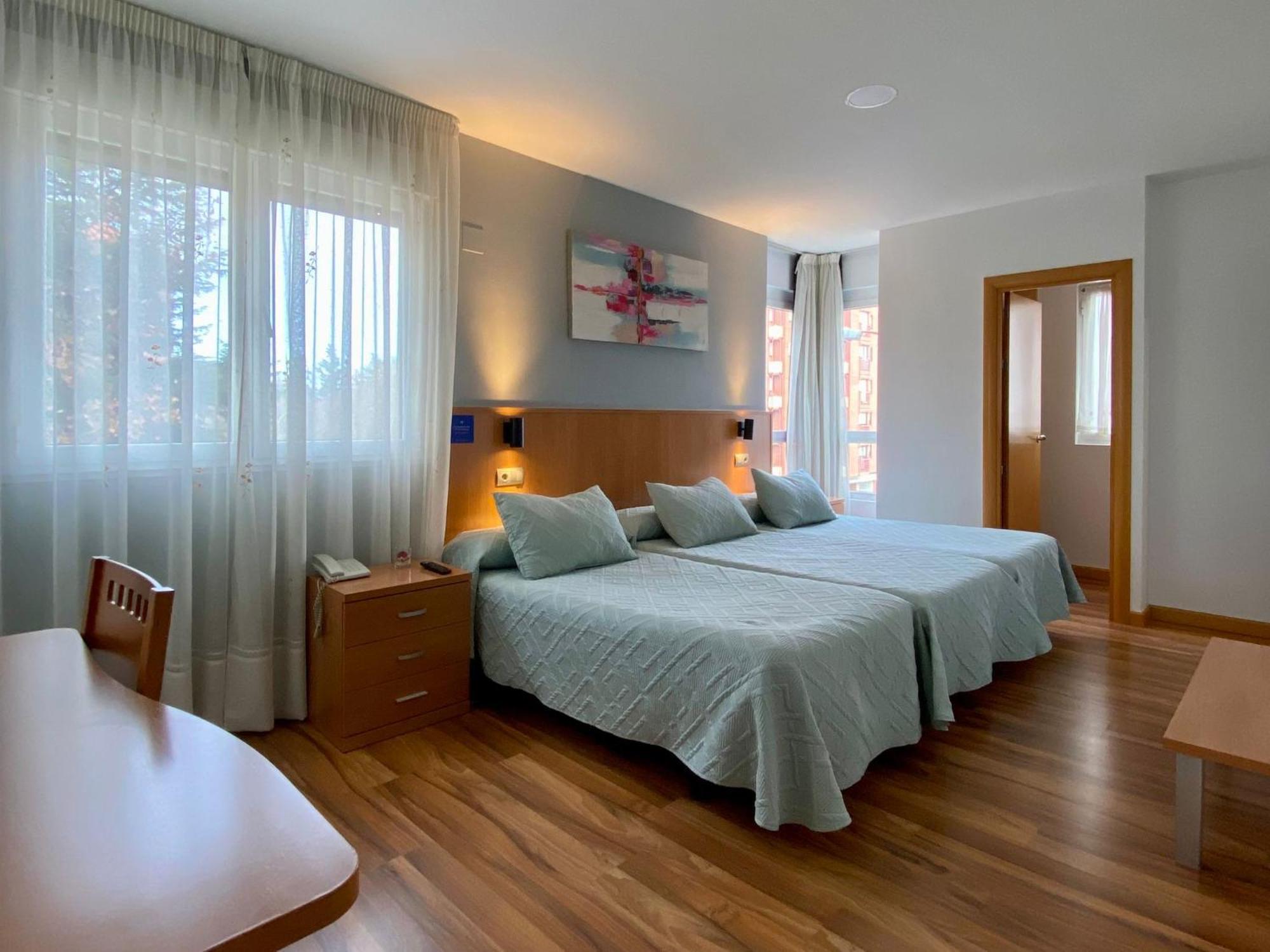 Triple Room Private Bathroom